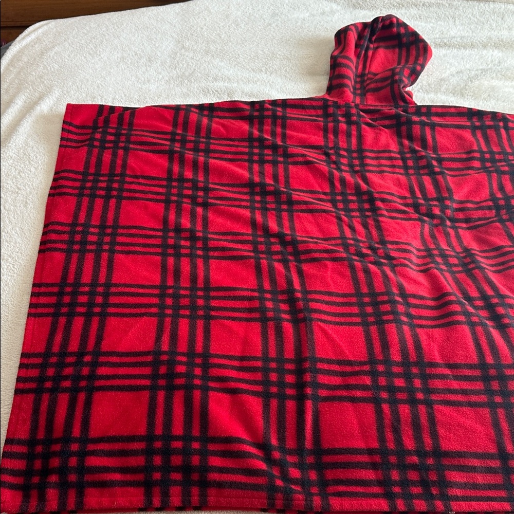 Le Moda Red and Black Plaid Hooded Poncho, One Size - Picture 5 of 9